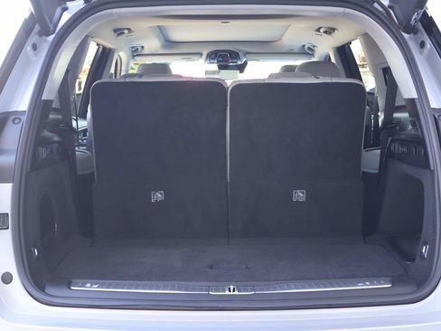 Used 2022 Jeep Grand Cherokee L Overland w/ Luxury Tech Group IV image 12