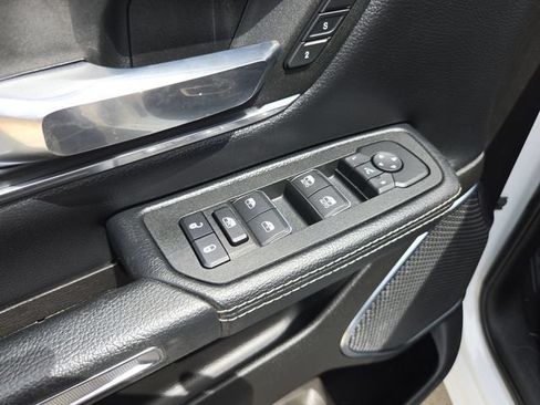 Used 2025 RAM 1500 Laramie AWD/4WD image 22