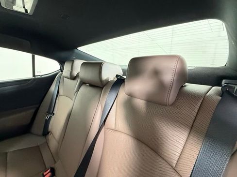 Used 2023 Lexus ES 350 w/ Premium Package FWD image 28