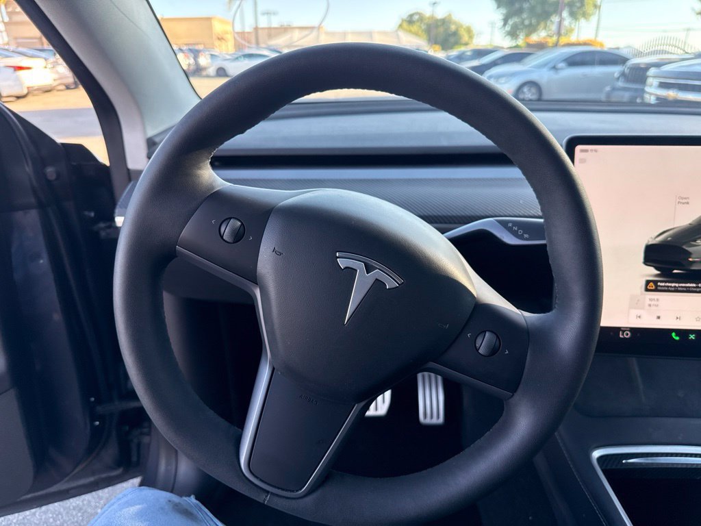 Used 2022 Tesla Model Y Performance AWD/4WD image 16