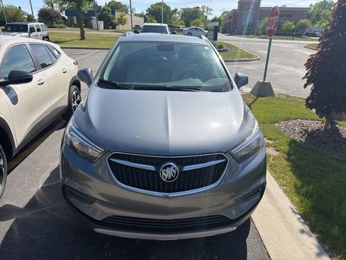 Used 2020 Buick Encore Preferred AWD/4WD image 2