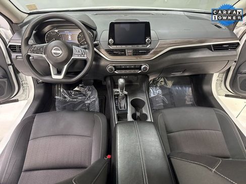 Used 2025 Nissan Altima 2.5 SV image 12