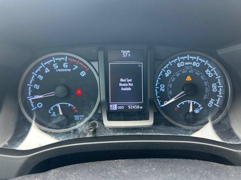 Used 2020 Toyota Tacoma TRD Off-Road w/ Technology Package AWD/4WD image 14