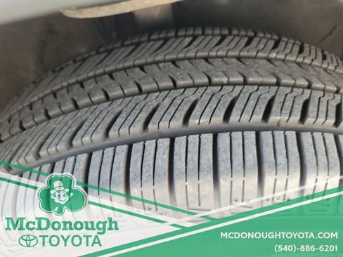 Used 2014 Toyota RAV4 Limited image 16