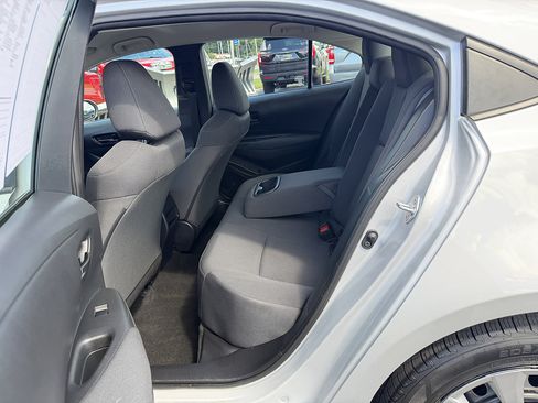 Used 2022 Toyota Corolla LE w/ Carpet Mat Package (TMS) FWD image 11