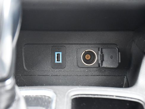 Used 2018 Ford Escape SE image 30