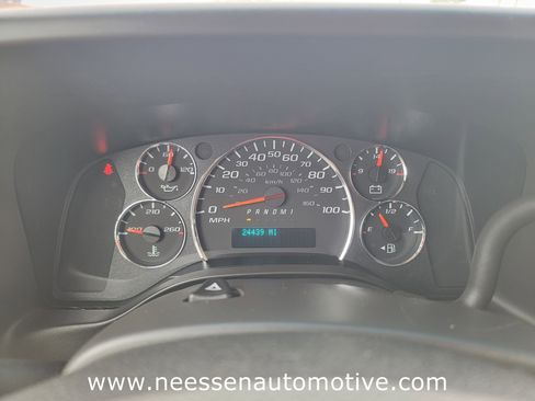 Used 2023 Chevrolet Express 2500 w/ Driver Convenience Package image 19