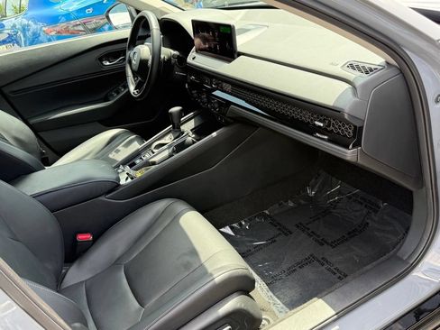 Used 2023 Honda Accord EX-L image 11