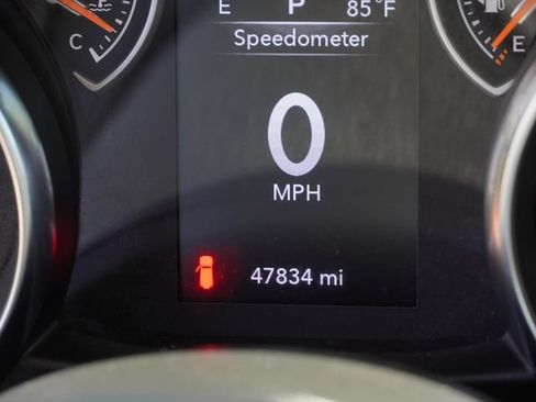 Used 2022 Jeep Wrangler Unlimited Sport AWD/4WD image 31