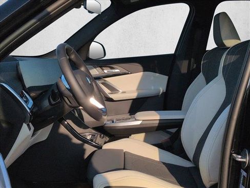 New 2026 BMW X1 xDrive28i w/ Technology Package image 4