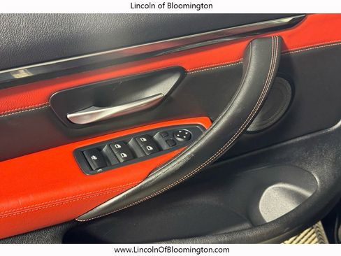 Used 2015 BMW M4 Convertible image 17