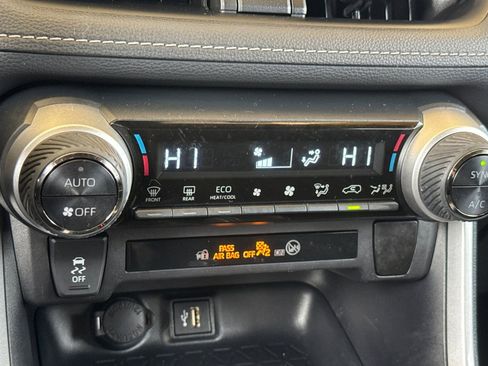 Certified 2025 Toyota RAV4 XLE image 24