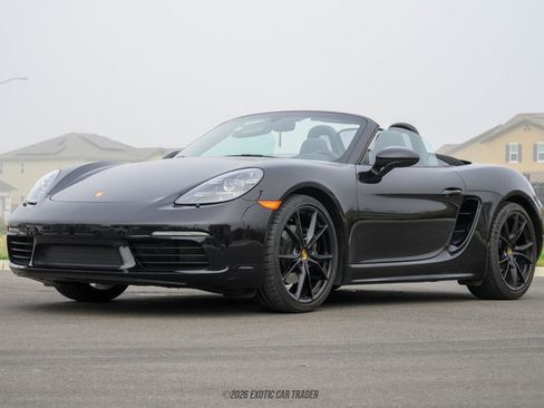 Used 2025 Porsche 718 Boxster image 14