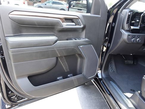 Used 2024 Chevrolet Silverado 1500 LT AWD/4WD image 17