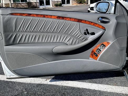 Used 2006 Mercedes-Benz CLK 350 Cabriolet image 19