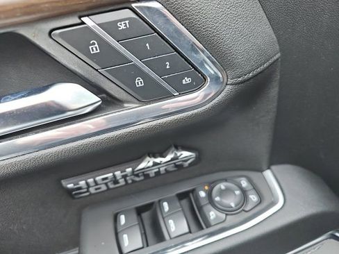 Certified 2024 Chevrolet Silverado 1500 High Country w/ Technology Package image 13