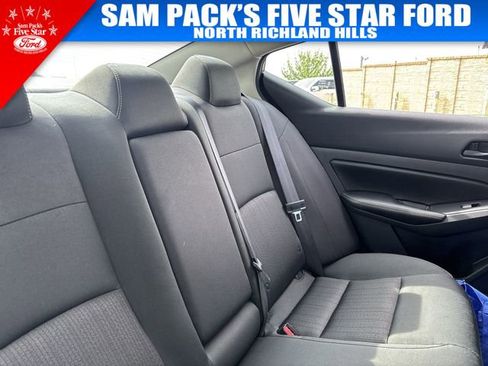 Used 2024 Nissan Altima 2.5 SV image 16