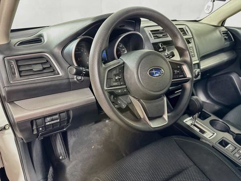 Used 2018 Subaru Outback 2.5i AWD/4WD image 9