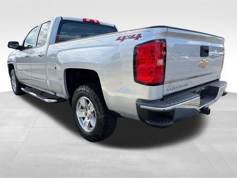 Used 2018 Chevrolet Silverado 1500 LT w/ Trailering Package AWD/4WD image 3
