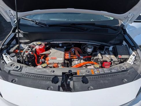 Used 2023 Chevrolet Bolt EUV LT w/ Convenience Package FWD image 10