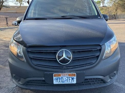 Used 2023 Mercedes-Benz Metris Passenger image 9