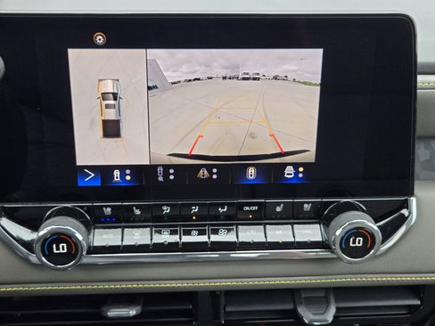 Used 2023 Chevrolet Colorado ZR2 w/ ZR2 Convenience Package III AWD/4WD image 19