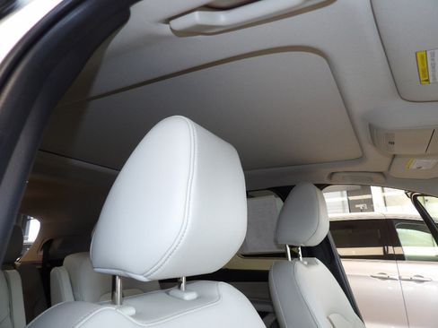 Certified 2024 MAZDA CX-90 3.3 Turbo w/ Premium Plus Pkg image 15