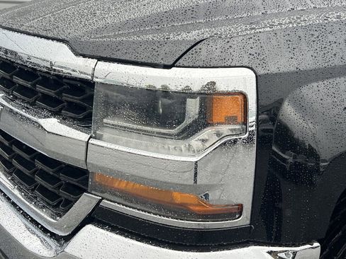 Used 2018 Chevrolet Silverado 1500 LT image 23