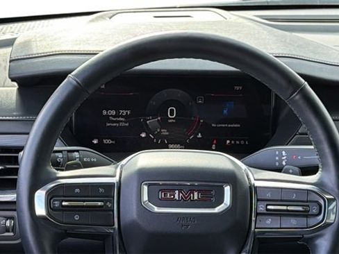 Used 2025 GMC Acadia Elevation image 15