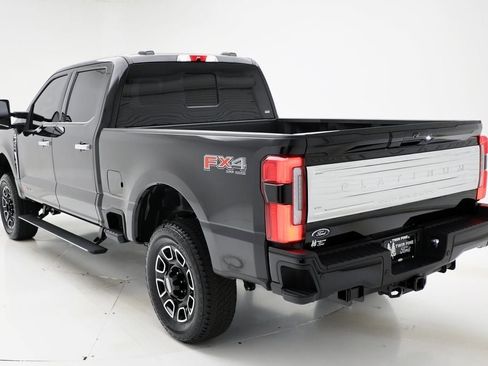 Used 2025 Ford F250 Platinum w/ Platinum Plus Package image 7
