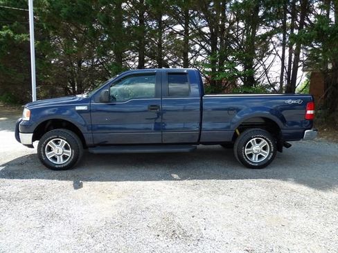 Used 2005 Ford F150 XLT AWD/4WD image 2