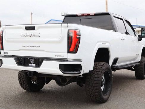 Used 2025 GMC Sierra 3500 AT4 w/ AT4 Premium Plus Package AWD/4WD image 5