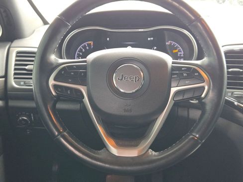 Used 2021 Jeep Grand Cherokee Laredo X AWD/4WD image 18