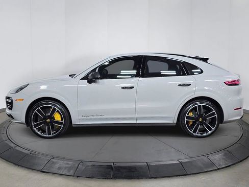Certified 2023 Porsche Cayenne Turbo AWD/4WD image 2