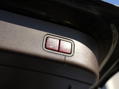 Used 2019 Mercedes-Benz GLS 450 4MATIC image 16