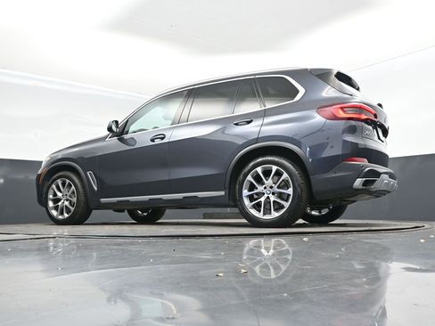 Used 2022 BMW X5 sDrive40i w/ Premium Package image 41