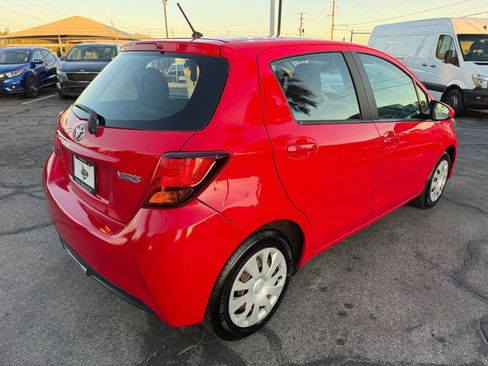 Used 2015 Toyota Yaris SE image 7
