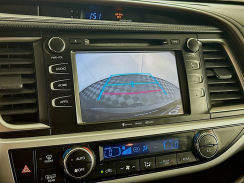 Used 2016 Toyota Highlander Plus AWD/4WD image 21
