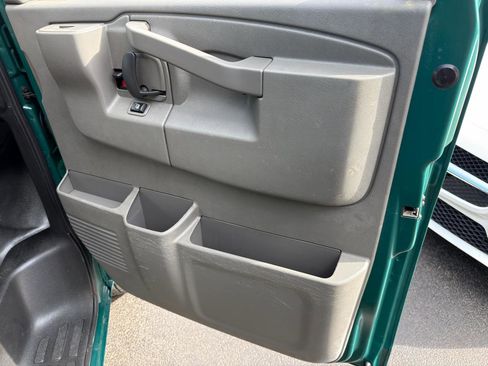 Used 2023 Chevrolet Express 3500 w/ Driver Convenience Package image 11