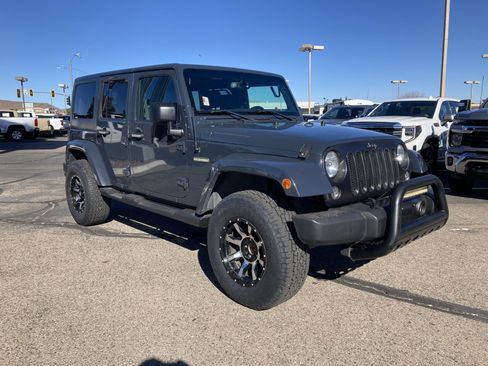 Used 2016 Jeep Wrangler Unlimited Sport image 4