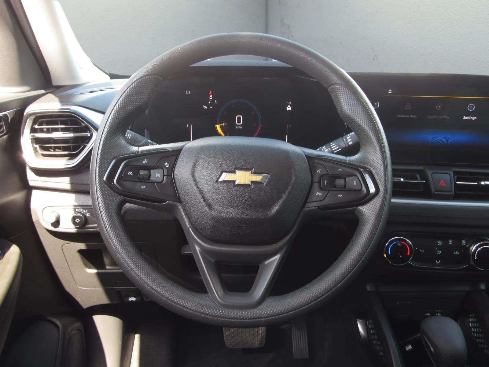 Used 2026 Chevrolet TrailBlazer LS w/ LS Confidence Package FWD image 19