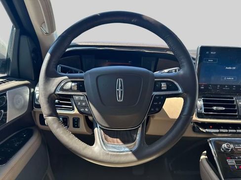 Used 2024 Lincoln Navigator L Reserve AWD/4WD image 19