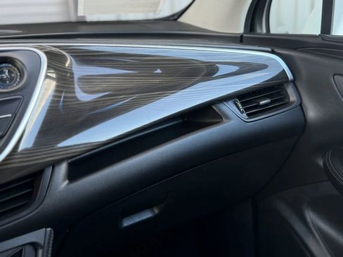 Used 2019 Buick Envision Essence image 38