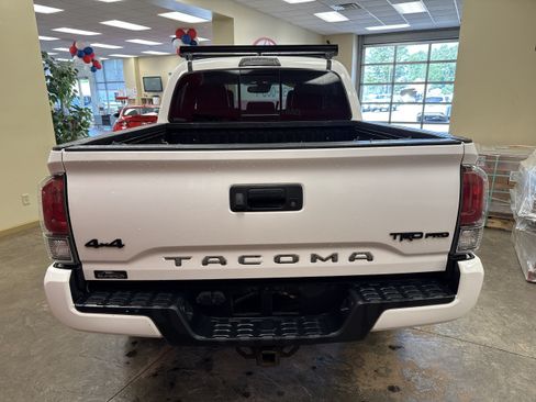 Used 2019 Toyota Tacoma TRD Pro AWD/4WD image 11
