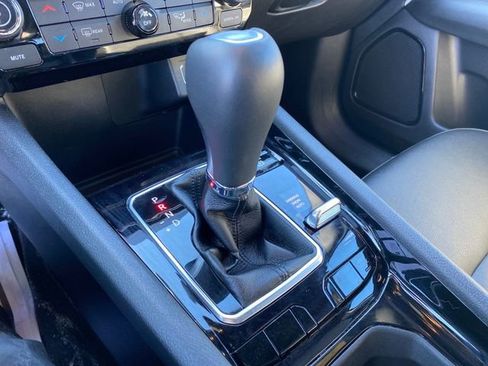 Used 2024 Jeep Compass Limited image 13