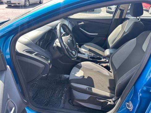 Used 2012 Ford Focus SE FWD image 9