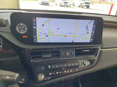 Used 2022 Lexus ES 350 Ultra Luxury image 19