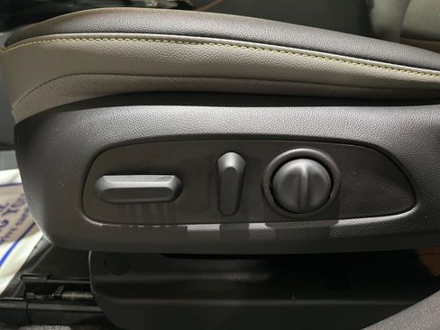 New 2026 Chevrolet Trax ACTIV w/ Sunroof Package image 19