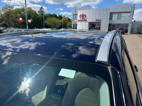 Used 2025 Toyota Highlander XLE AWD/4WD image 59