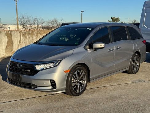 Used 2022 Honda Odyssey Touring image 11